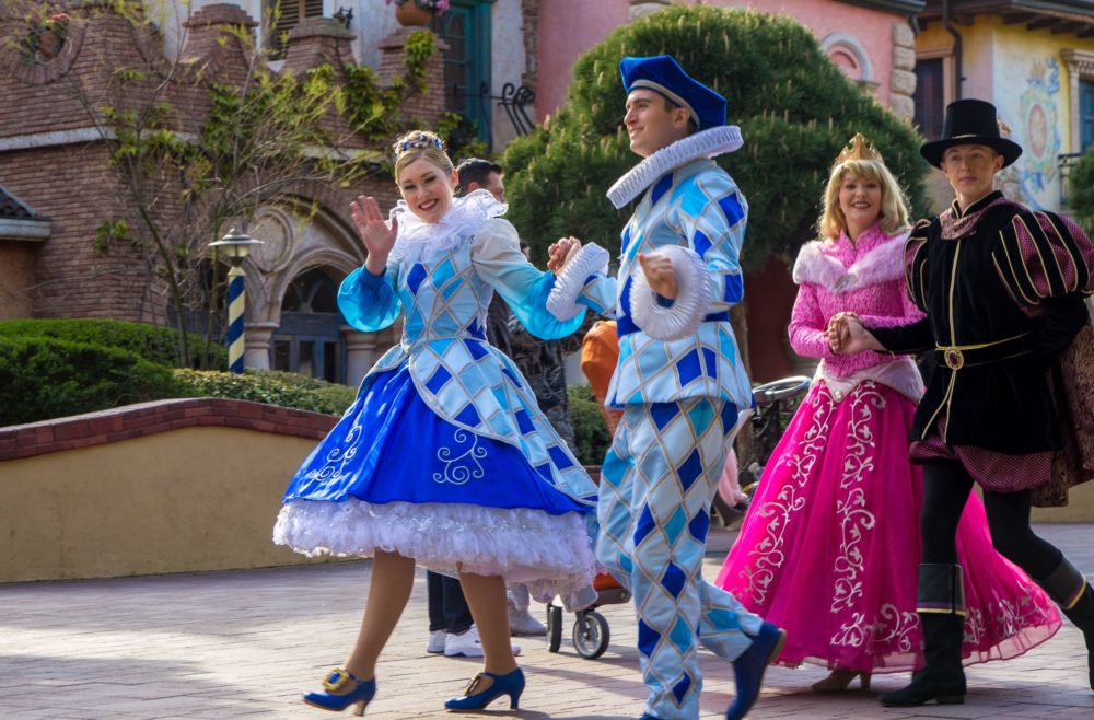 Qué es Disney Village Paris: precio de la entrada, horarios y qué hacer