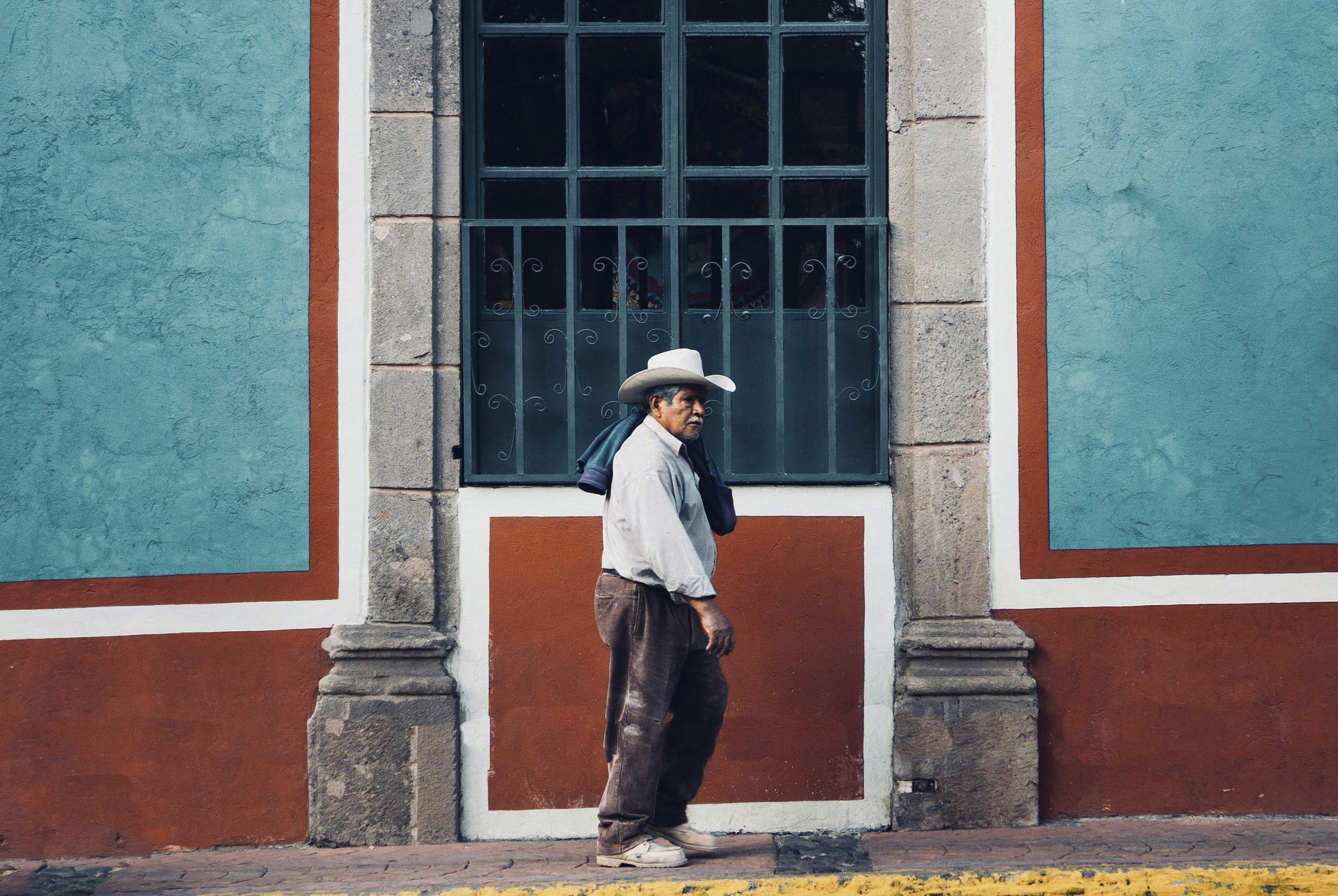 Qué es una colonia en México y en qué se diferencia de un barrio