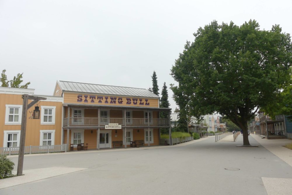 Hotel-de-Disney-Paris-1000x667 - Qué hay en el Disney Hotel Cheyenne en Paris: habitaciones, servicios y precios