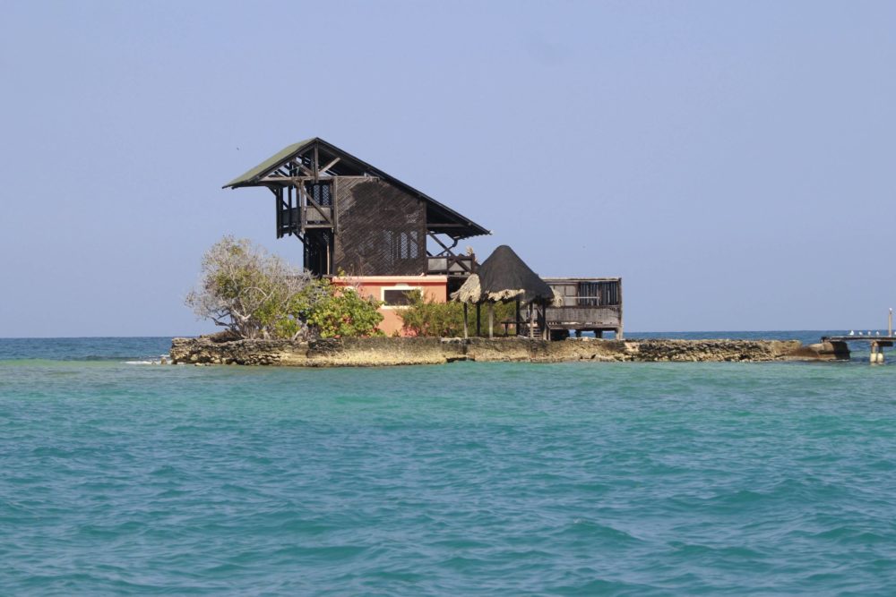 Isla-del-Rosario-Cartagena-1000x667 - Cuáles son las playas que debes visitar en Cartagena de Indias