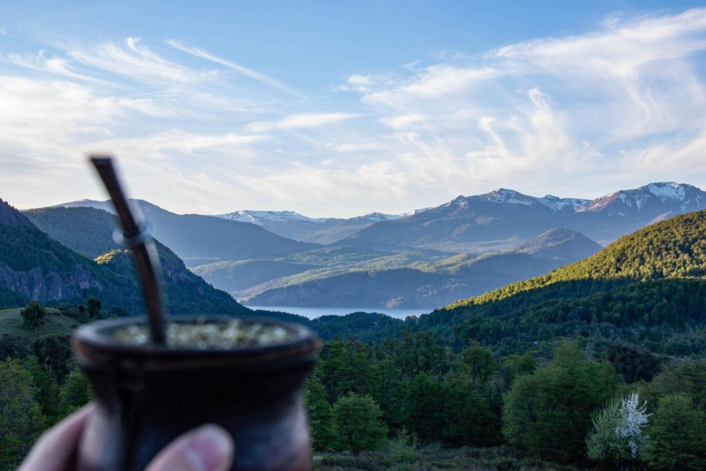 Lago-en-el-Sur-de-Argentina-1000x667 - Tips para recorrer la Ruta de los 7 Lagos en Argentina: presupuesto, itinerario e información esencial