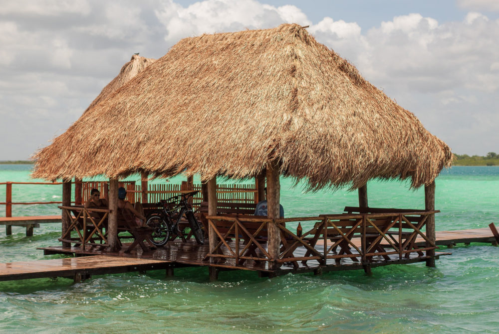 Laguna-Bacalar2-1000x670 - Qué ver en la Laguna de Bacalar y cómo llegar