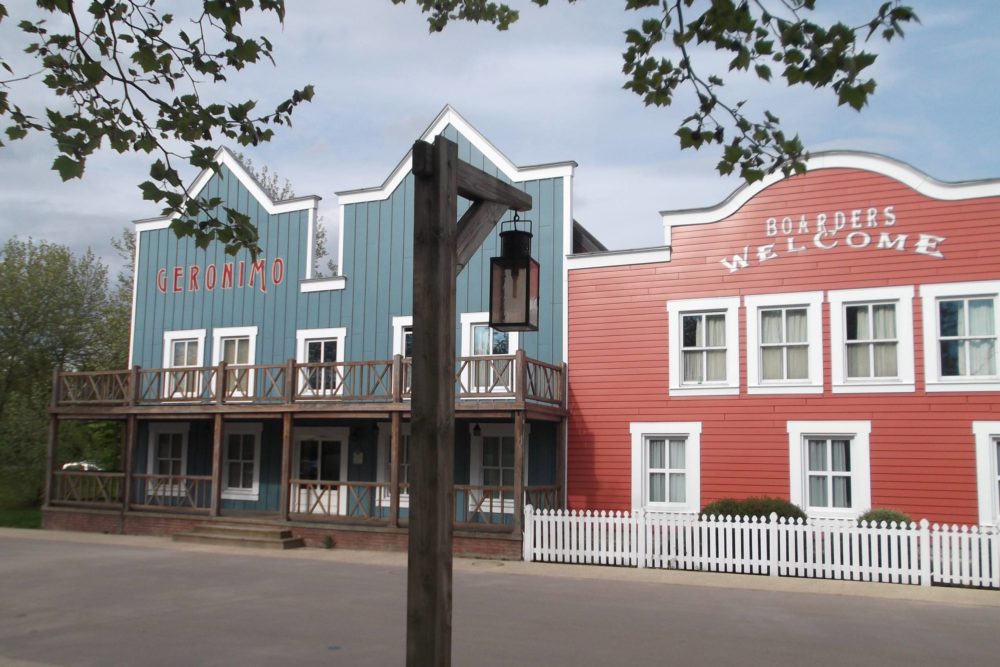 Lejano-Oeste-Disneyland-Paris-1000x667 - Qué hay en el Disney Hotel Cheyenne en Paris: habitaciones, servicios y precios