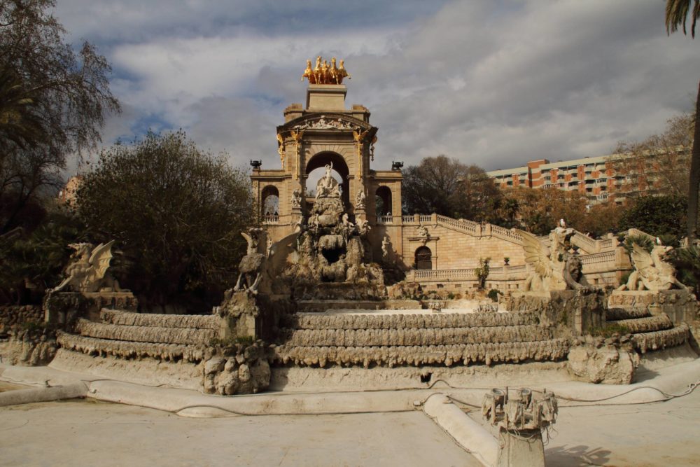 Monumentos-parque-1000x667 - Qué ver en el Parque de la Ciutadella, cuánto cuesta la entrada, horarios e historia