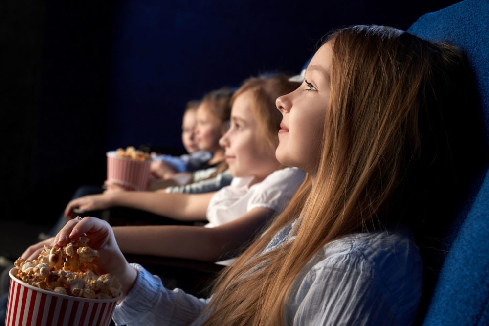 Ninos-En-El-Teatro-1000x667 - 5 musicales en Madrid para ver en familia