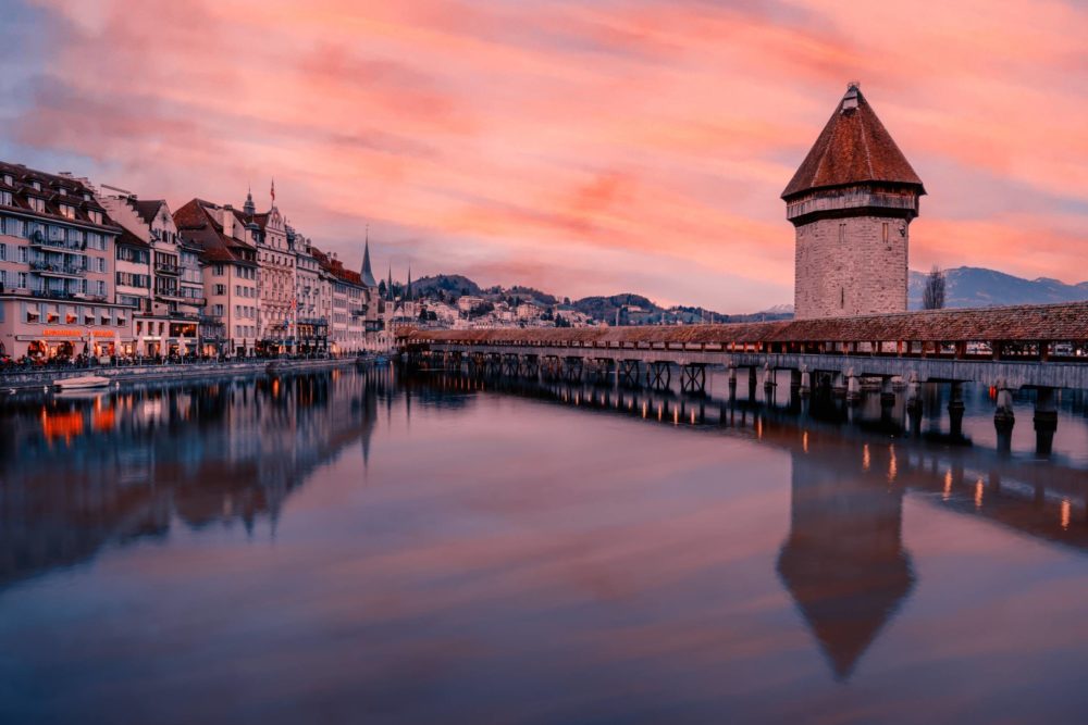 Suiza-1000x667 - Qué se necesita para trabajar y vivir en Suiza: requisitos y trámites para españoles