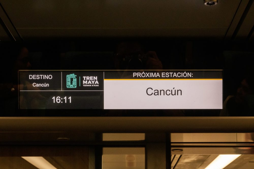 Tren_Maya_wikimedia_commons_ProtoplasmaKid9-1000x667 - Ruta y boletos del Tren Maya 2024: estaciones, horarios, precios y mejores fechas para viajar
