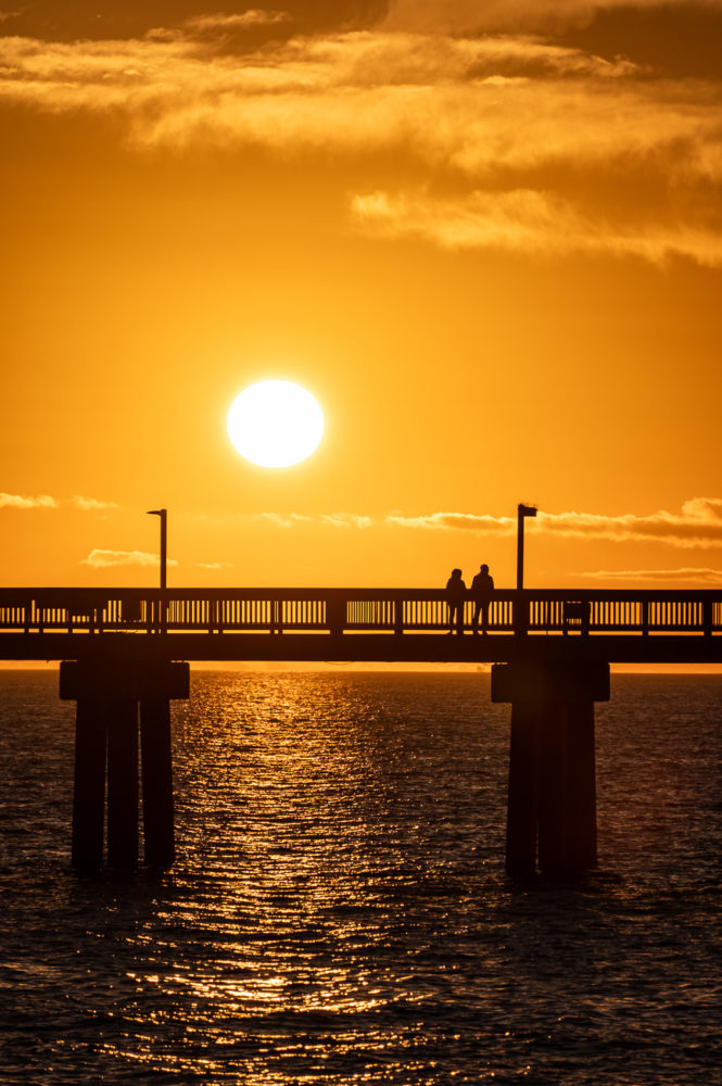 atardecer-muelle-Gulf-State-Park-Alabama-Marck-Gutt-Don-Viajes-665x1000 - La costa de Alabama: mardi gras, derechos civiles y mucha naturaleza