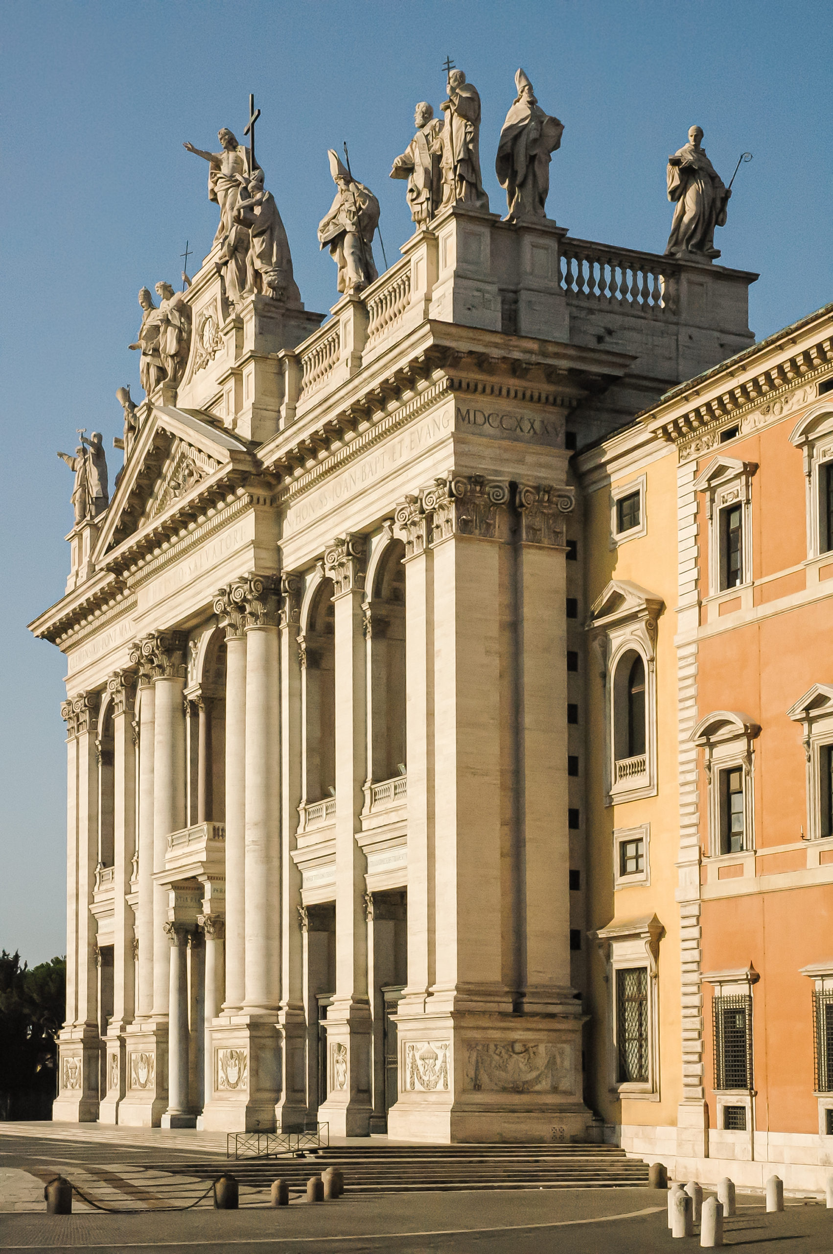 basilica_San_Juan_Letran-scaled - Jubileo 2025: qué es y qué significa para el turismo en Italia
