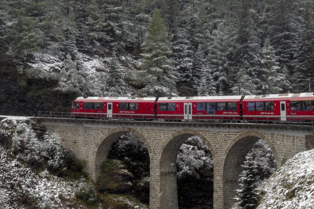 bernina-express-6749875-1-1-1000x667 - 4 viajes en tren por Europa que debes hacer sí o sí