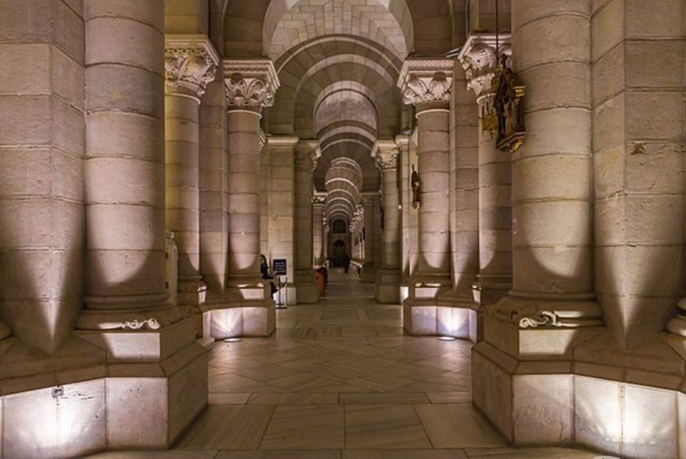 catedral-almudena-1000x670 - Catedral de la Almudena de Madrid: cómo visitarla, qué ver, historia y cuánto cuesta la entrada