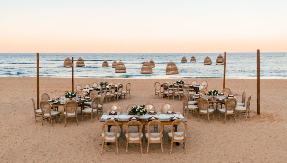 cena-playa-1000x567 - Relajarse en las Mareas Secretas de Punta Cana