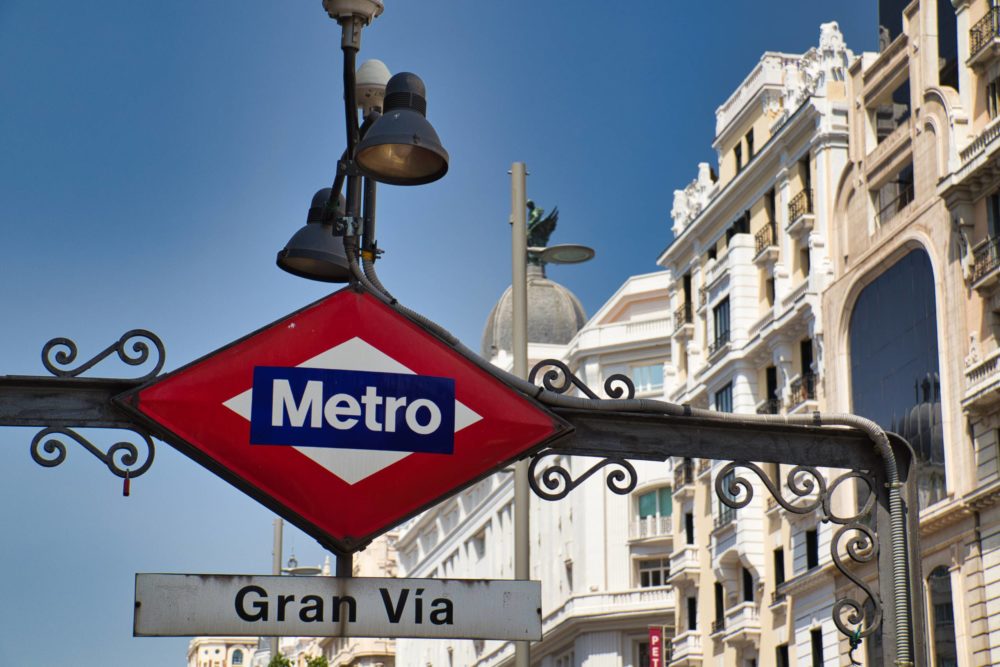 metro-1-1000x667 - Guía completa de las Líneas de Metro Madrid 2024: horarios, precios y recorridos