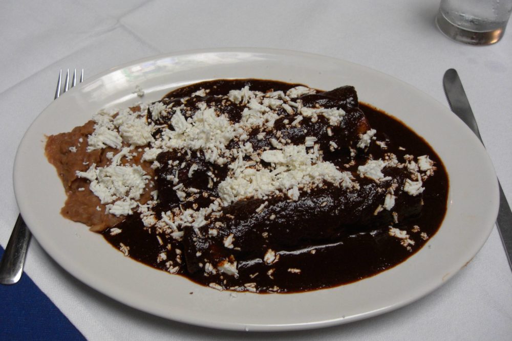 mole-poblano-1-1000x667 - Dónde comer mole poblano en Puebla