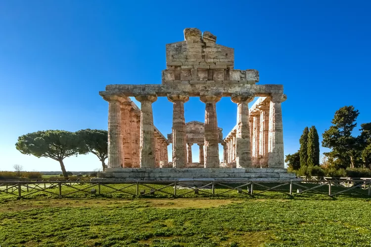 paestrum-1 - Descubre 5 destinos de Italia por fuera del recorrido turístico