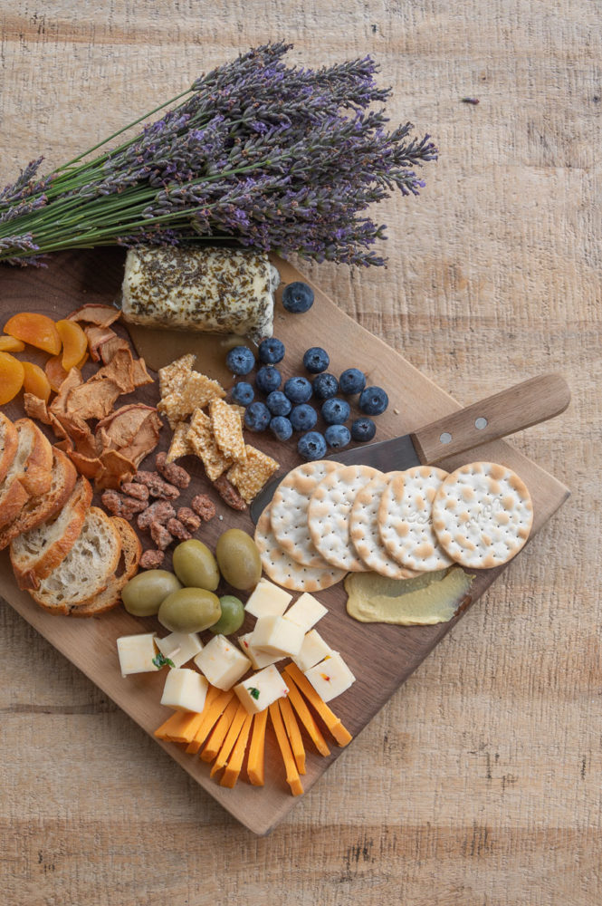 picnic-Bonnieheath-Estate-Ontarios-Southwest-Marck-Gutt-Don-Viajes-665x1000 - Sabores de Ontario’s Southwest: road trip culinario en Canadá