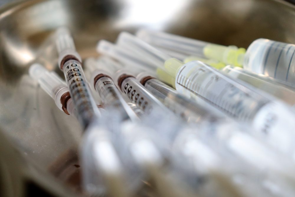 syringes-5057119_1920-1000x667 - Vacuna contra la fiebre amarilla para Aruba: quiénes deben tenerla y excepciones