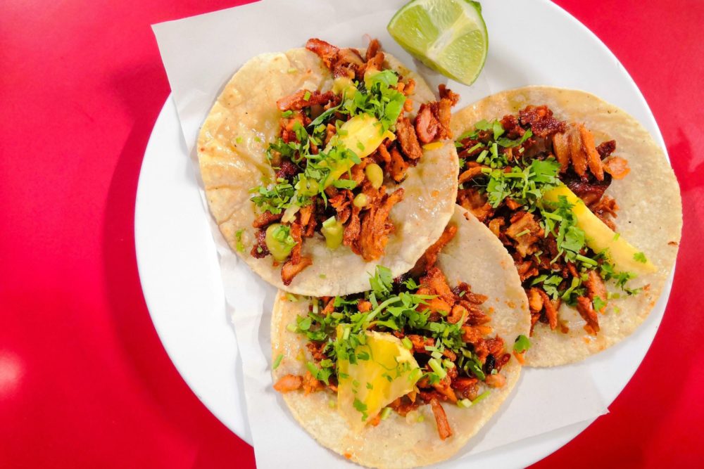 tacos-pastor-4505032-1-1000x667 - Estas son las 8 comidas mexicanas típicas que debes probar para conocer México