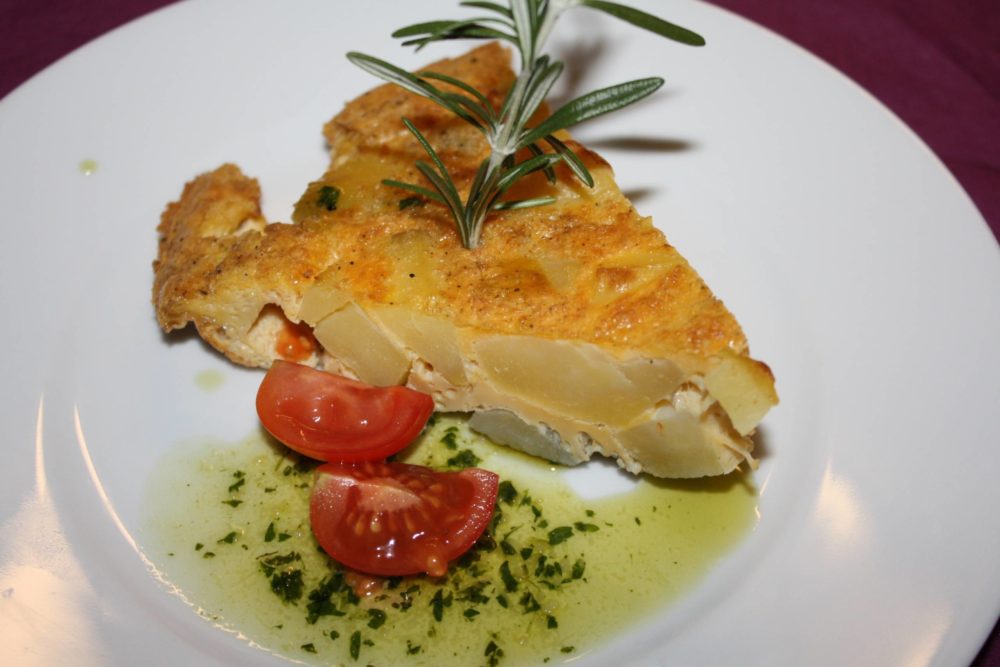 tortilla-de-patatas-1000x667 - 3 restaurantes de Barcelona para una deliciosa cena