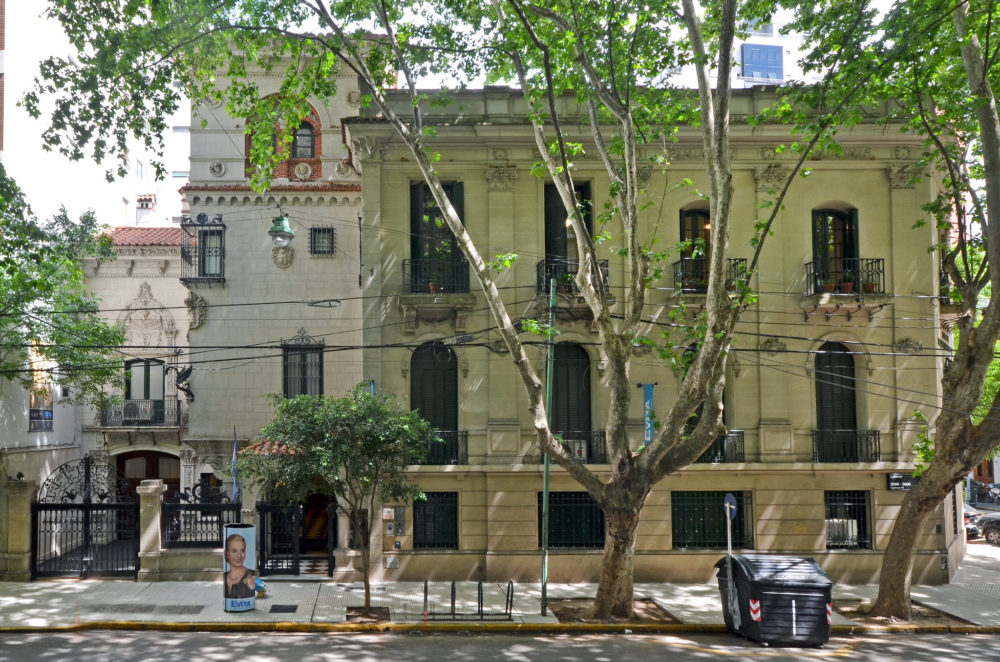 15966795266_8b37ec3567_k-1000x662 - 5 casas de lujo para tomar el té en Buenos Aires