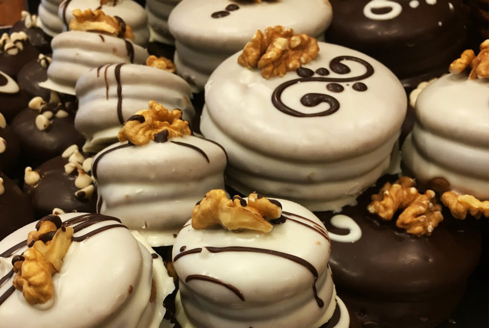 Alfajores-1000x670 - Dónde comprar el mejor alfajor en Argentina