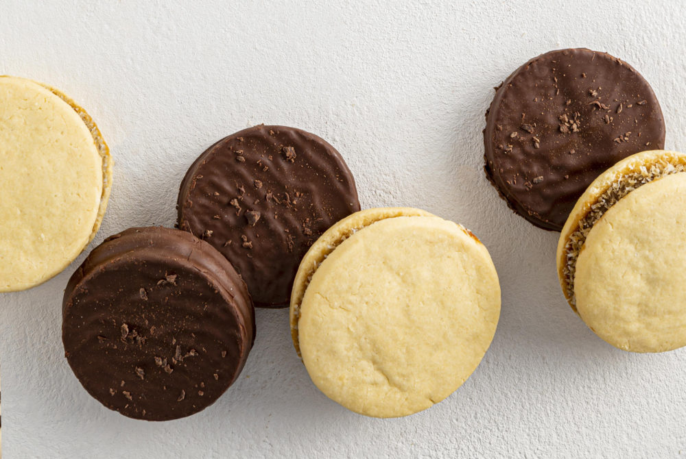 Alfajores2-1000x670 - Dónde comprar el mejor alfajor en Argentina