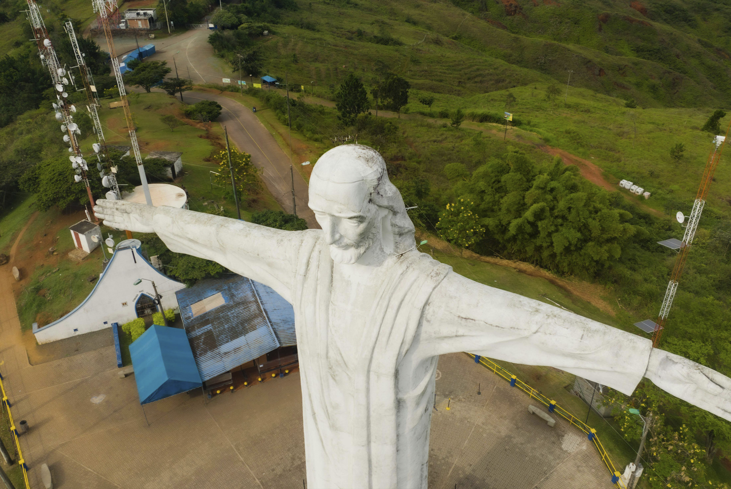 Cómo subir al monumento Cristo Rey en Cali Cómo subir al monumento Cristo Rey en Cali