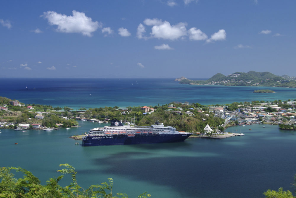 Crucero-Saint-Lucia-1000x670 - Las 7 islas del Caribe más lujosas