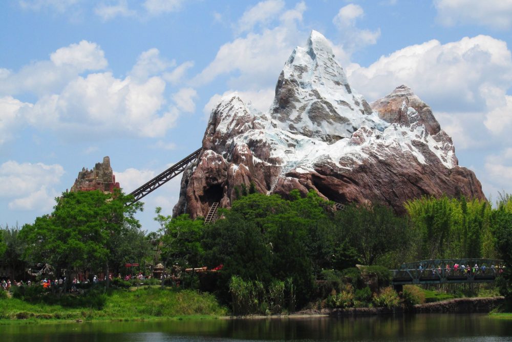 Expedition-Everest-1000x667 - Cuántas montañas rusas hay en Animal Kingdom