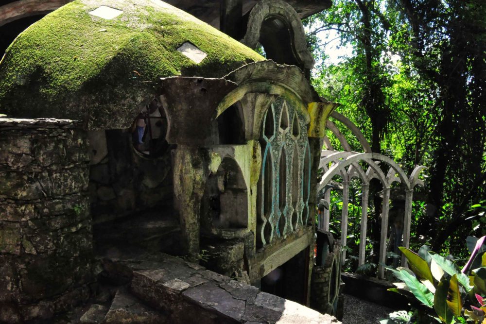 Jardin-Los-Pozos-Xilitla-1000x667 - 7 Pueblos Mágicos con cabañas para descansar en familia