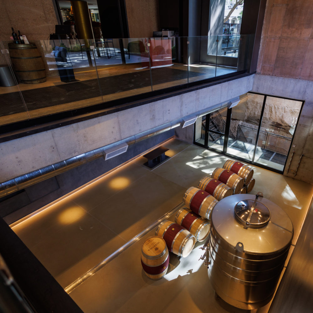 MG_2630-Editar-1000x1000 - El primer hotel bodega urbano de América está en Mendoza