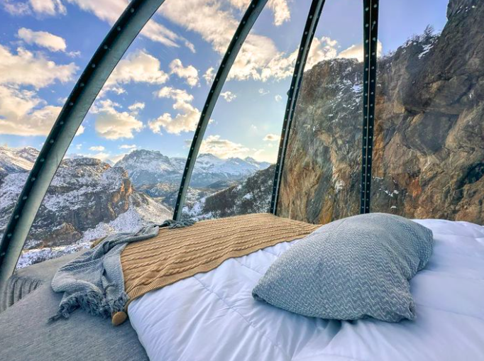 Ovopatagonia-Fitz-Roy-1 - ¡Duerme en un acantilado! Hoteles "colgantes" en Argentina y Perú