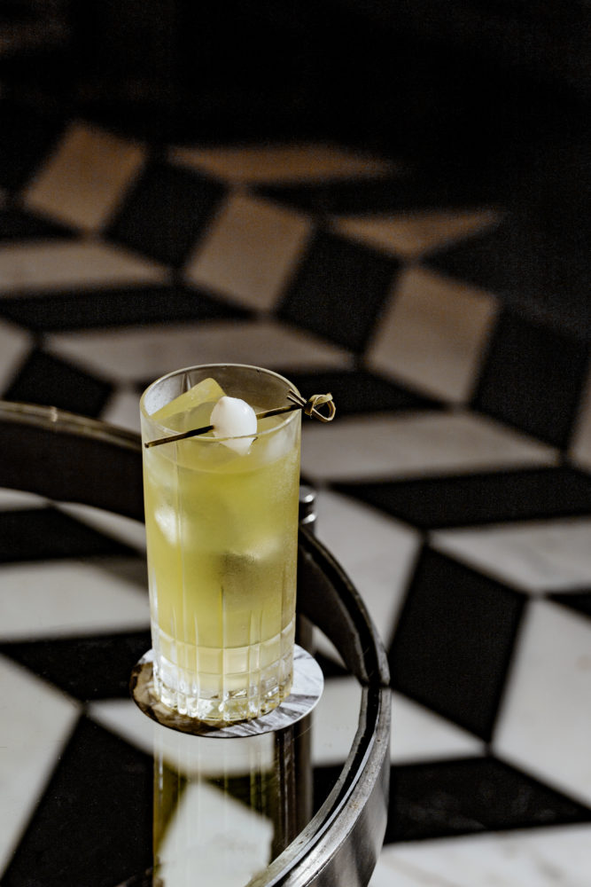 PONY-LINE-4140-667x1000 - Una noche puede ser un viaje en estos bares de hotel de Buenos Aires