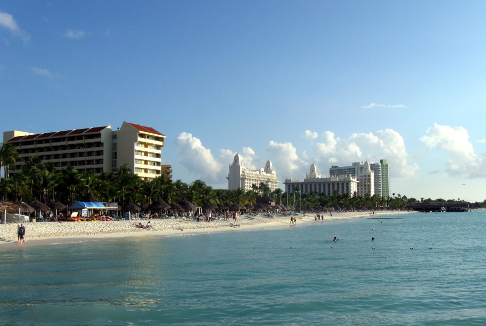 Palm-Beach-1000x670 - 4 hoteles all inclusive en Palm Beach en Aruba