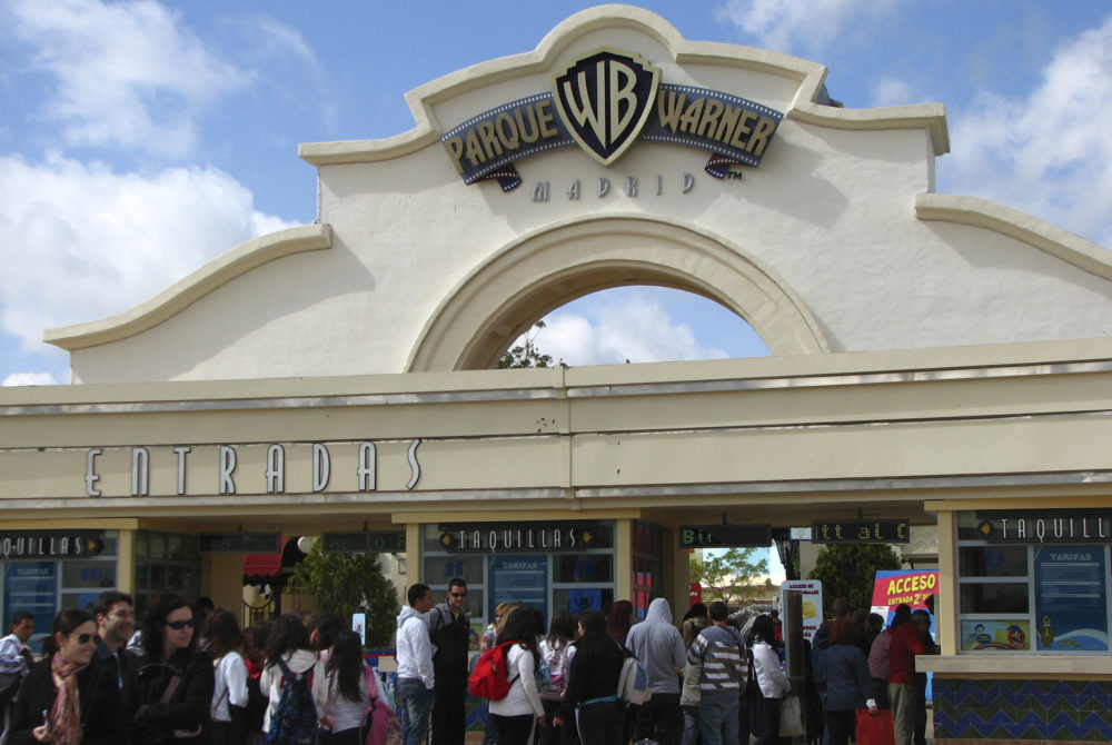 Parque-Warner2-1000x670 - Para toda la familia: las atracciones en Warner Beach Madrid