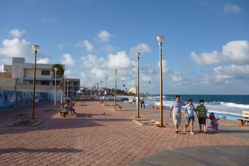 Playa-Centro-1000x667 - Isla Mujeres: en el Caribe mexicano, una gema con playas sin sargazo