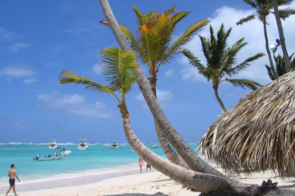 Playa-de-Punta-Cana-1000x667 - Las playas que tienen sargazo en Punta Cana
