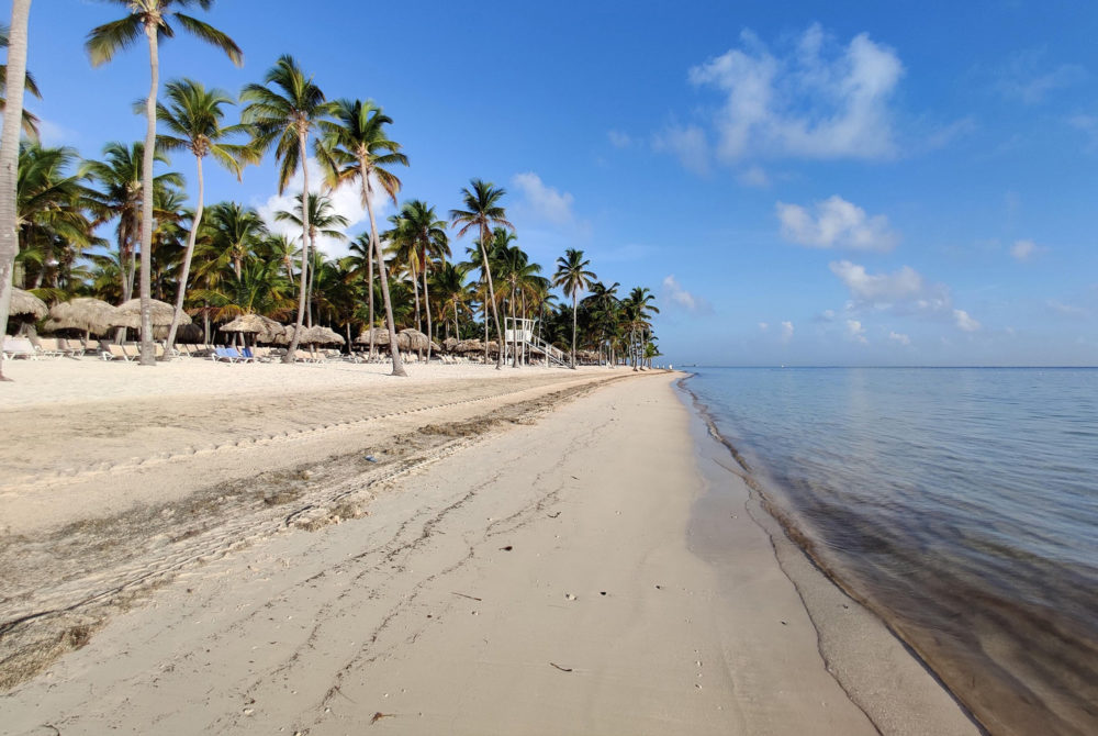 Punta-Cana-1000x670 - Cuáles son los hoteles a los que llega mucho sargazo en Punta Cana