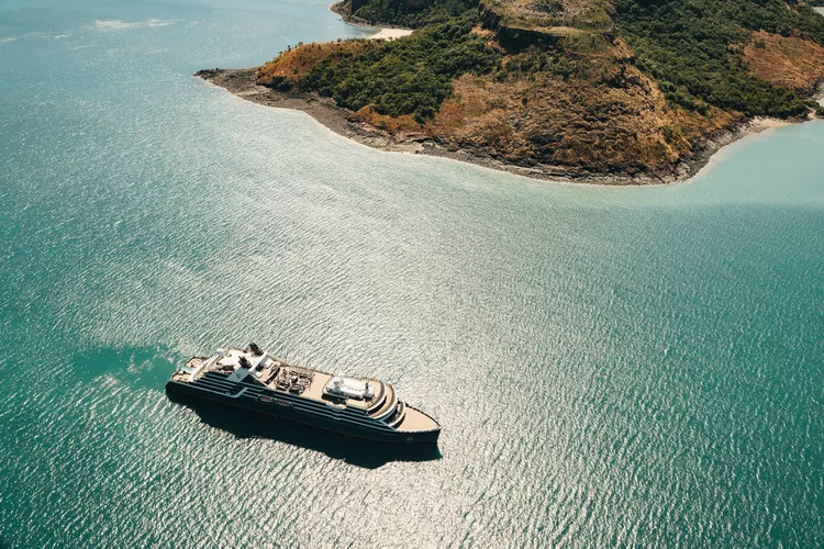 TAL-seabourn-pursuit-hunter-river-KIMBERLEYPURSUIT0824-ebbb33968b114e249e9da41716c93a0d-1 - Así es navegar por una de las regiones más remotas de Australia, con cocodrilos mortales y paisajes ancestrales