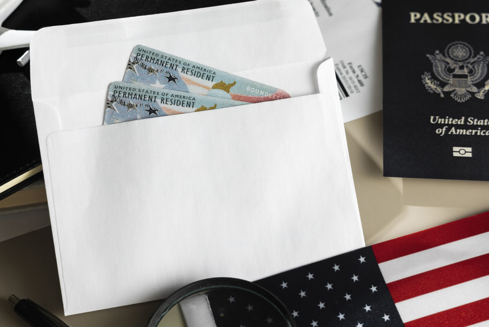Visa-Estados-Unidos-1000x670 - ¿Se puede llevar celular al Consulado de Estados Unidos?