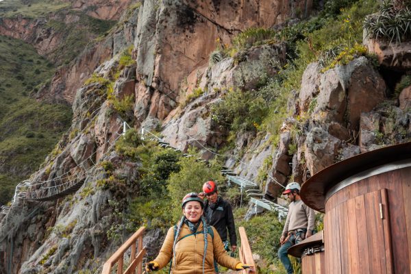 starlodge_cusco_peru_001-pv3jgkfqlv3f91383y4ib86ntyrnv0yux5i7yuujs0 - ¡Duerme en un acantilado! Hoteles "colgantes" en Argentina y Perú
