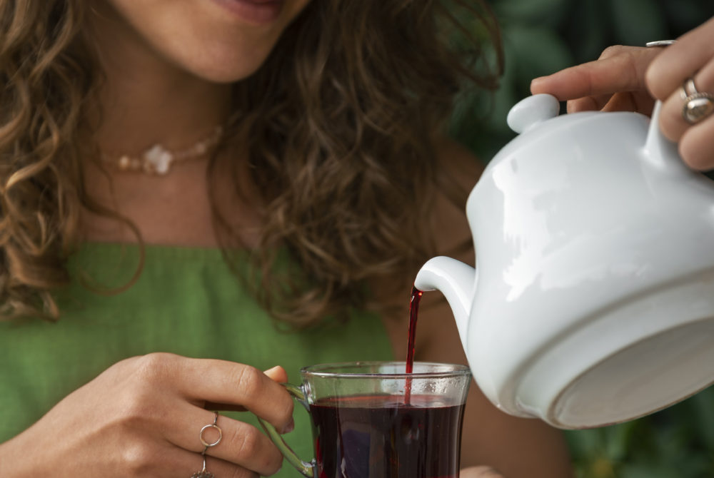 tomando-te-1-1000x670 - 4 hoteles para tomar el té en Buenos Aires