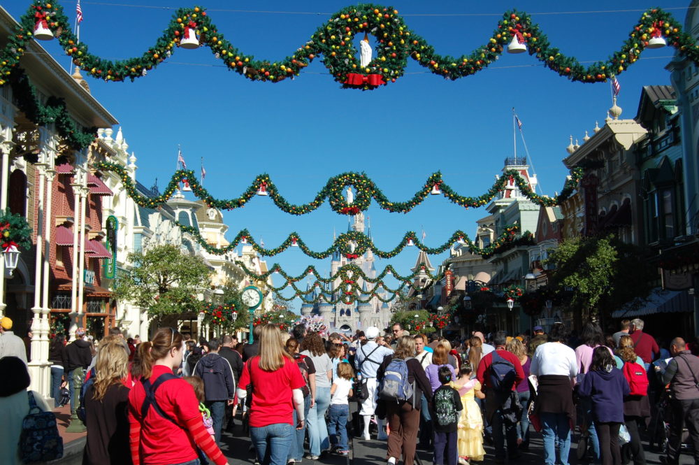 4237593697_57dc5b1874_k-1000x665 - 5 desfiles y actividades tradicionales de Navidad en Disney Florida
