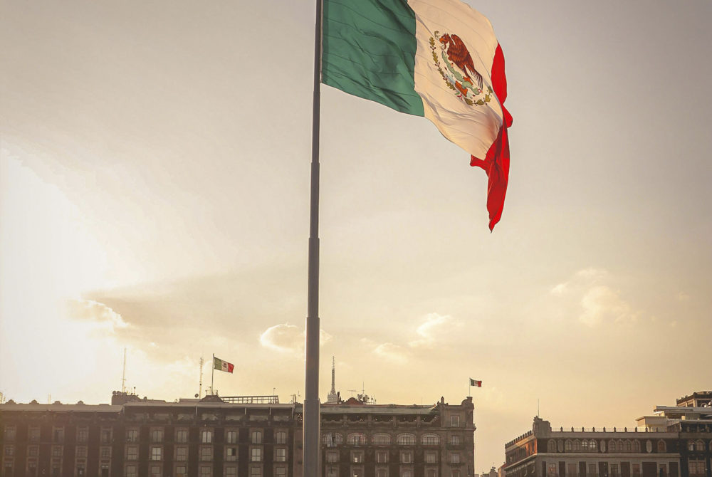 CDMX-Centro2-1000x670 - 7 restaurantes de la CDMX con buena vista al Zócalo para celebrar el Día de la Independencia 2024