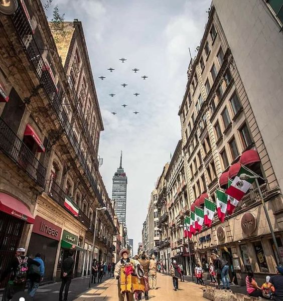 Desfile-16-Sept - Qué hacer estas Fiestas Patrias en CDMX: un fin de semana lleno de tradición y sabor