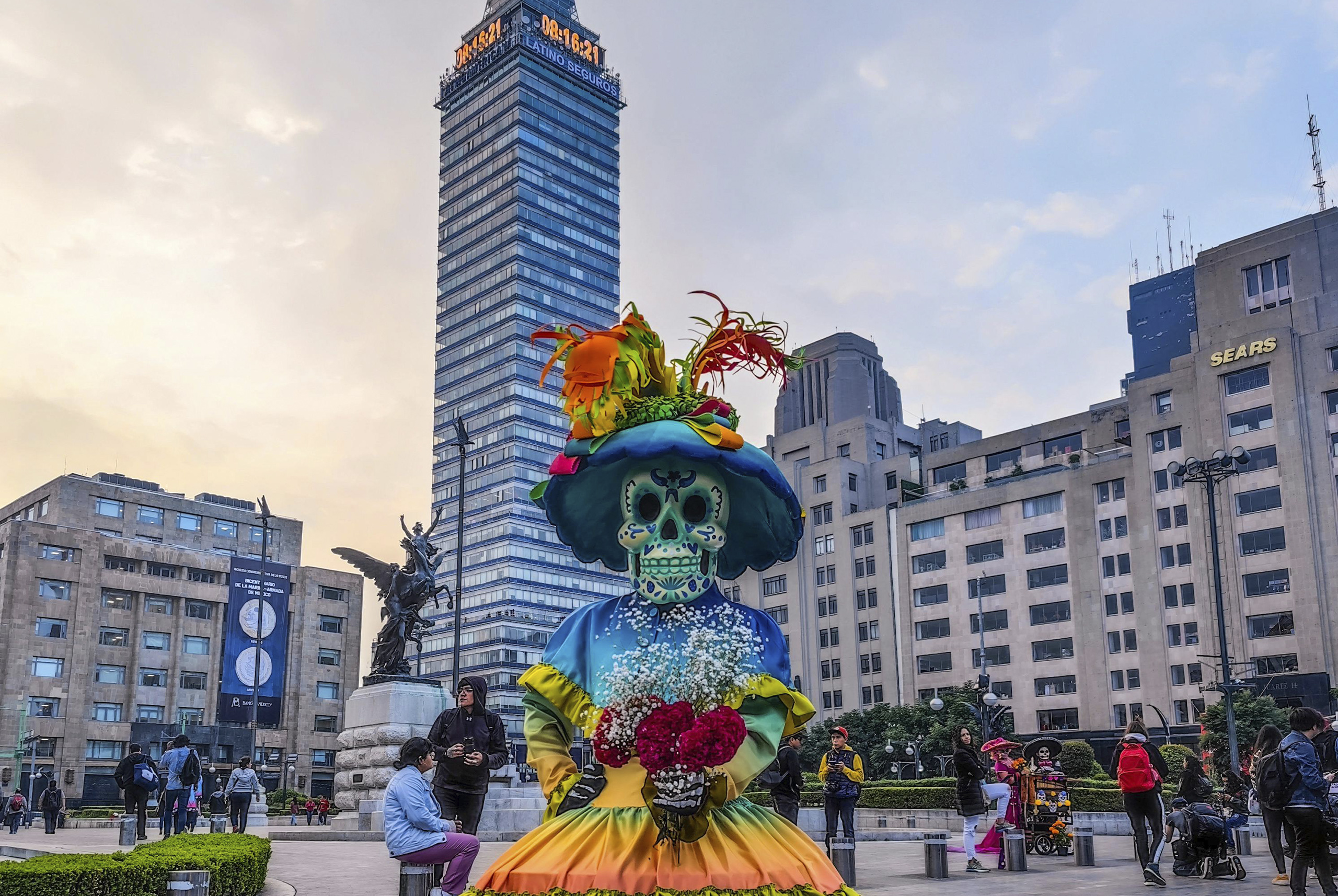 El desfile de Día de Muertos 2024 está cada vez más cerca y estas son las terrazas de la CDMX para verlo en todo su esplendor