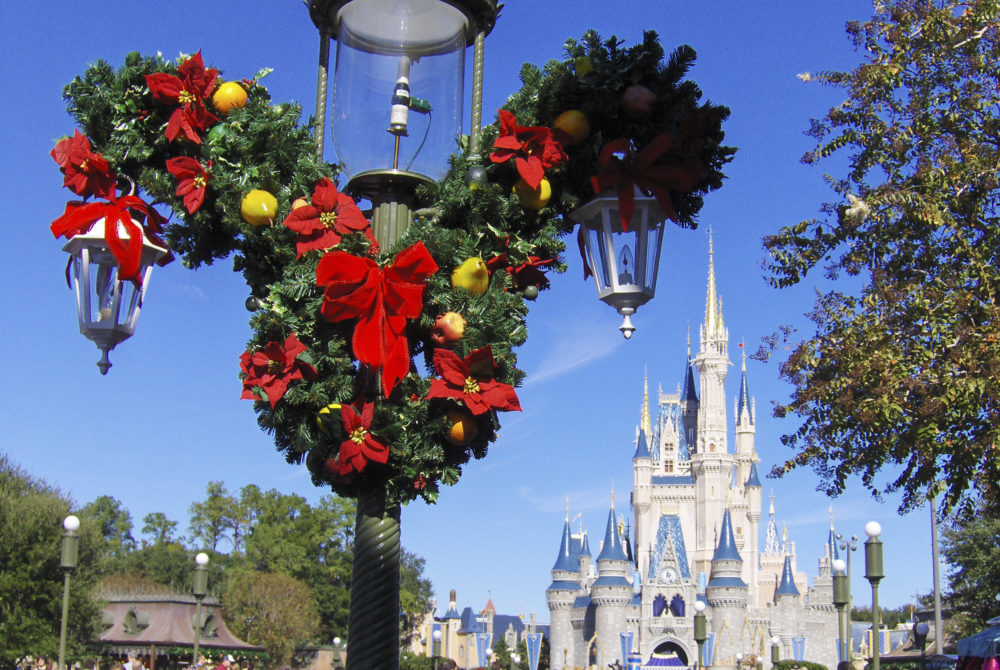 Disney-Navidad-1000x670 - 5 desfiles y actividades tradicionales de Navidad en Disney Florida