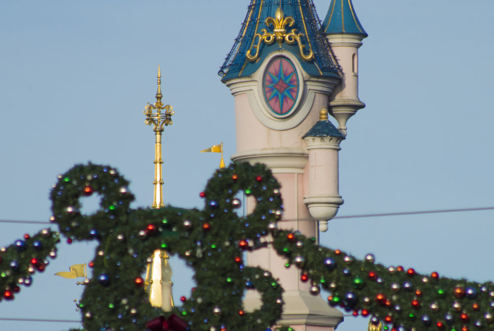 Disneyland-Paris-Navidad2-1000x670 - Cuándo empieza la temporada navideña en Disneyland Paris