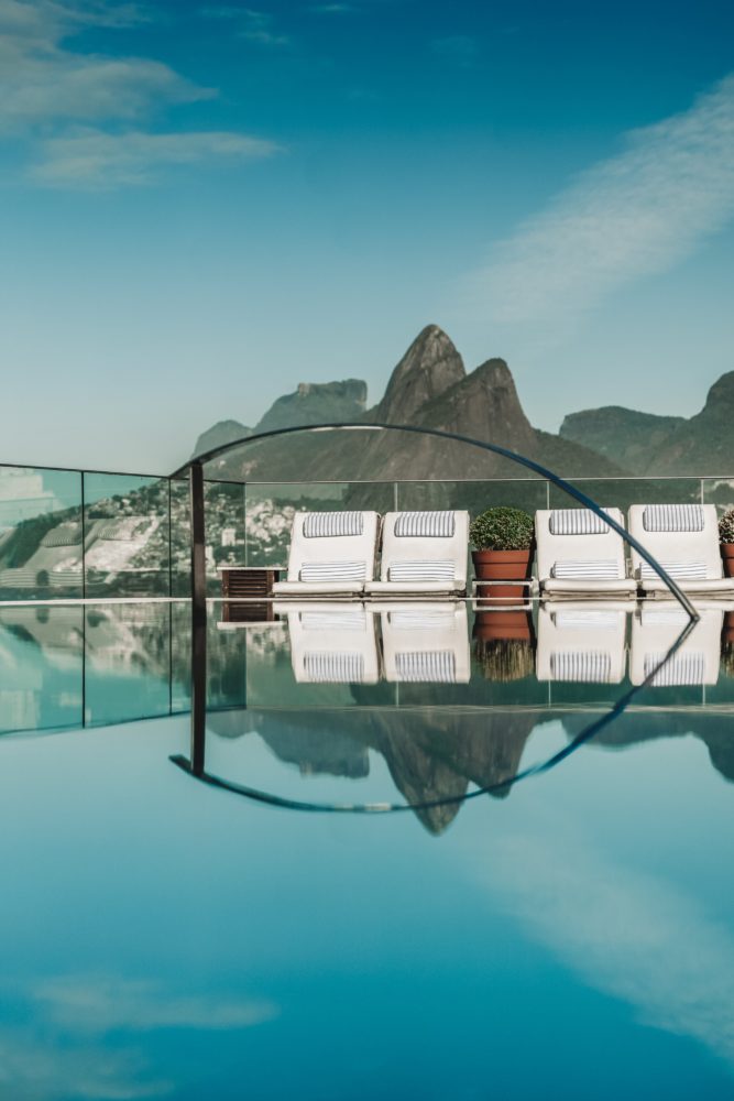 Fasano-Rio-de-Janeiro_Piscinacred-Bruno-Fioravanti-2-667x1000 - Lujo y diseño, el mejor hotel en Río de Janeiro