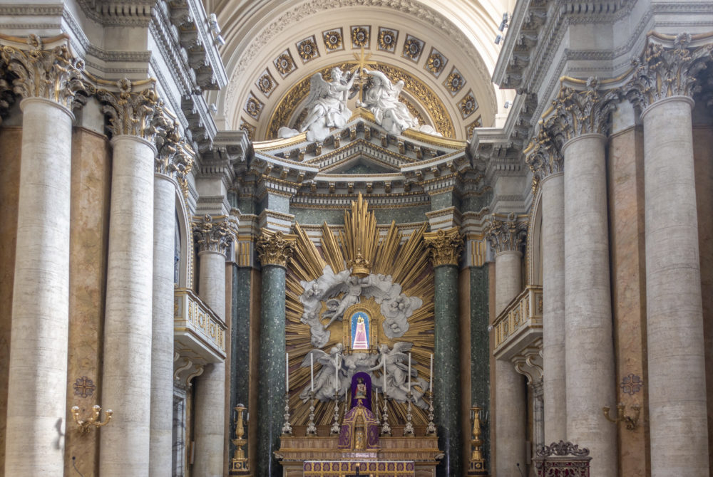Iglesia-San-Salvatore-1000x670 - El listado completo de las iglesias que participarán del Jubileo 2025 en Roma